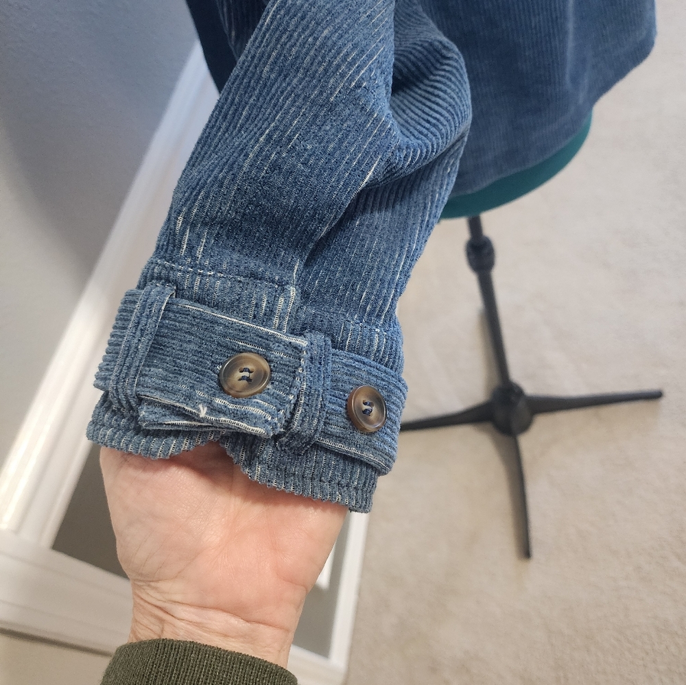 Jacket - Picture 4 of 10